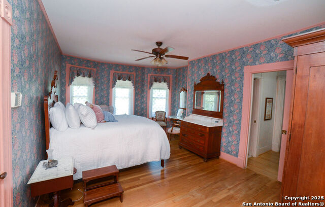 Listing photo id 17 for 1201 10th