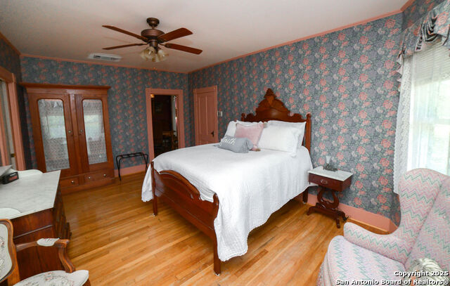 Listing photo id 18 for 1201 10th