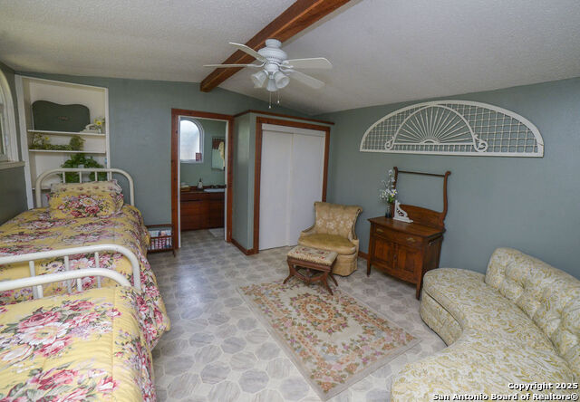 Listing photo id 40 for 1201 10th