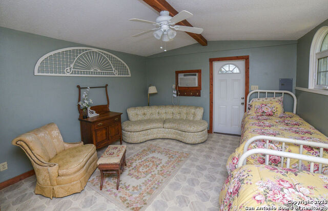 Listing photo id 41 for 1201 10th