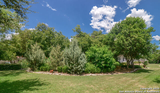 Listing photo id 47 for 1201 10th