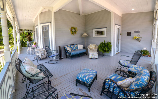 Listing photo id 4 for 1201 10th
