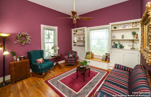Listing photo id 7 for 1201 10th