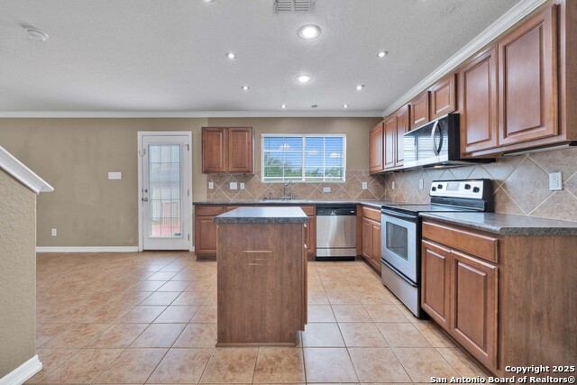 Image 12 of 28 For 8723 Laguna  