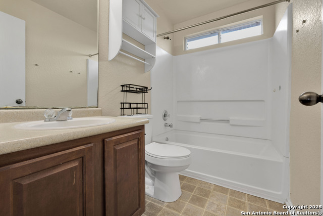 Image 20 of 28 For 8723 Laguna  
