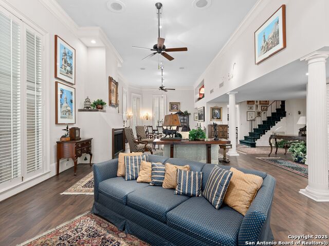Image 12 of 39 For 211 Presa Street N 2