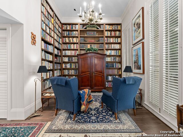 Image 14 of 39 For 211 Presa Street N 2