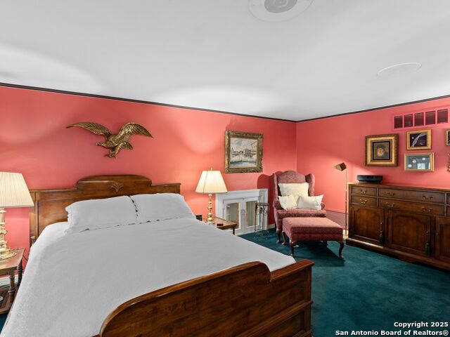 Image 25 of 39 For 211 Presa Street N 2