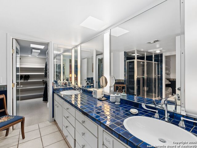 Image 26 of 39 For 211 Presa Street N 2
