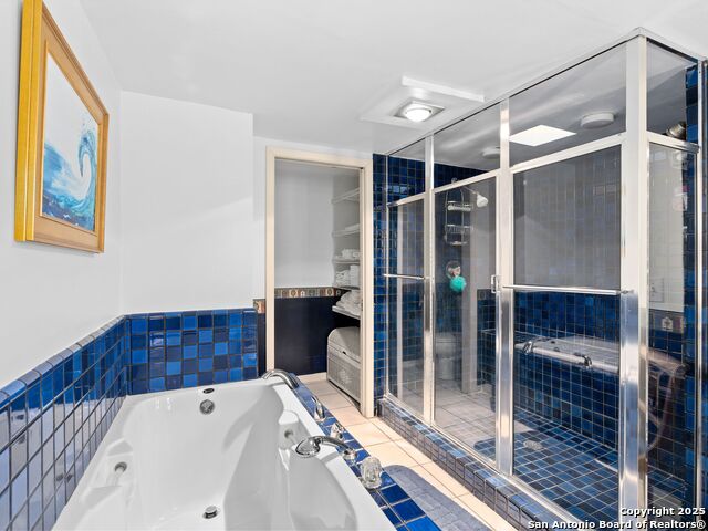 Image 27 of 39 For 211 Presa Street N 2