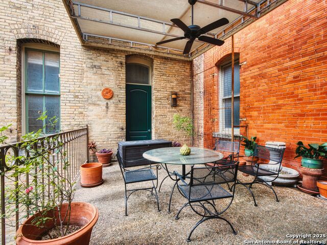 Image 30 of 39 For 211 Presa Street N 2