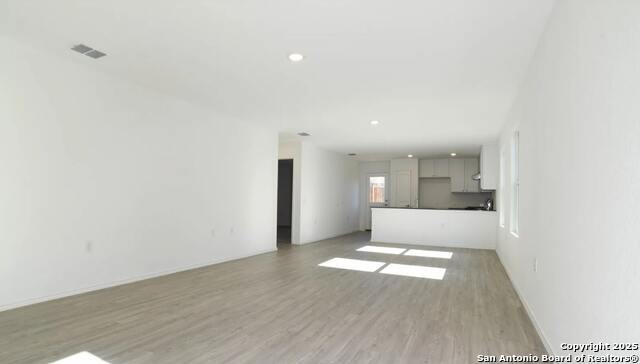 Listing photo id 1 for 10210 Kersey Mill