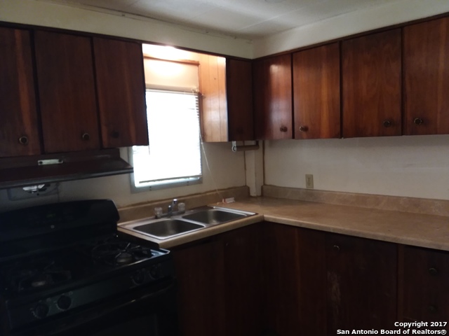 Image 4 of 10 For 8449 Northmont
