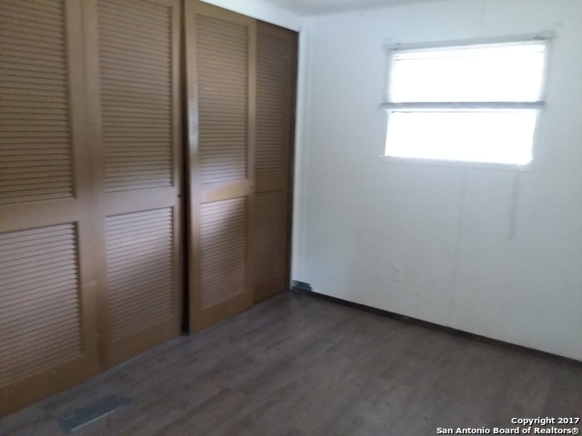 Image 6 of 10 For 8449 Northmont