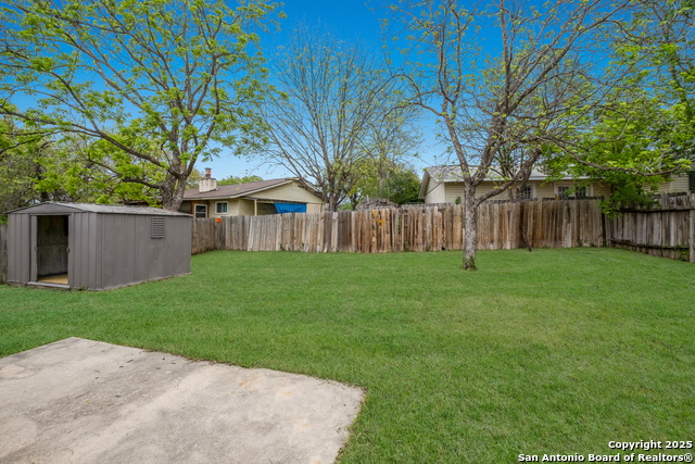 Image 17 of 22 For 7623 Meadow Green