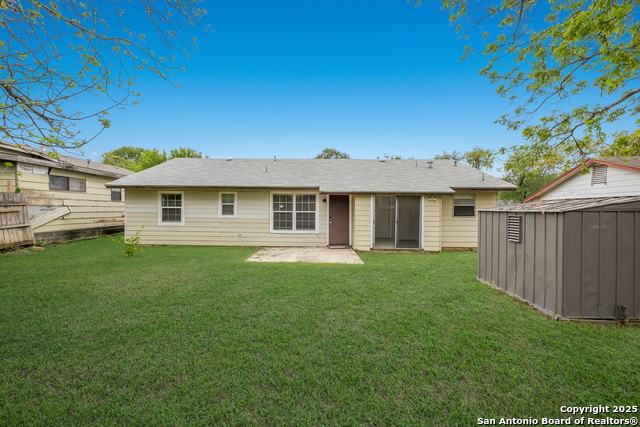 Image 19 of 22 For 7623 Meadow Green