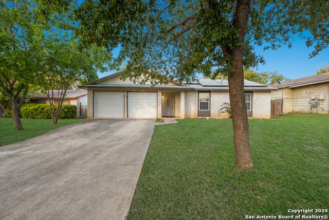 Image 2 of 22 For 7623 Meadow Green
