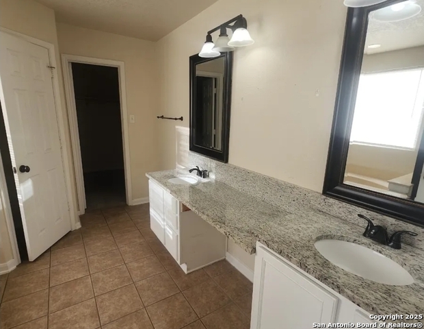 Image 7 of 10 For 22327 Mesa  
