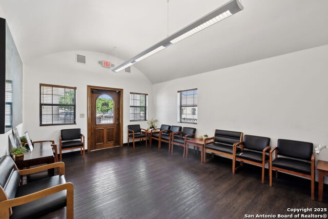 Listing photo id 10 for 2128 Babcock Build