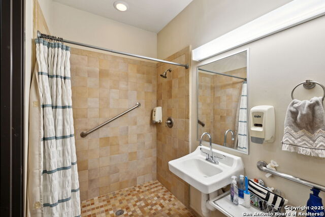 Listing photo id 19 for 2128 Babcock Build