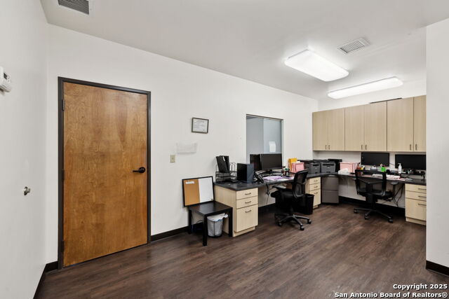 Listing photo id 25 for 2128 Babcock Build
