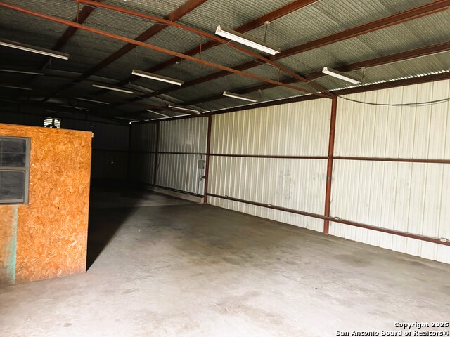 Listing photo id 1 for 19249 Somerset-lytle