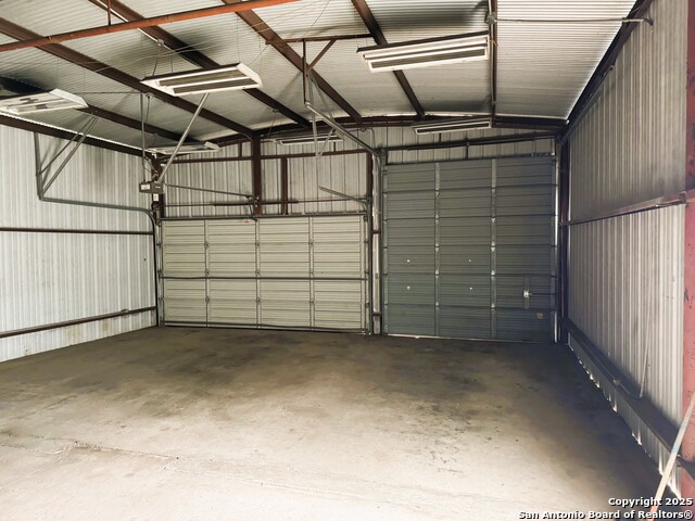 Listing photo id 2 for 19249 Somerset-lytle