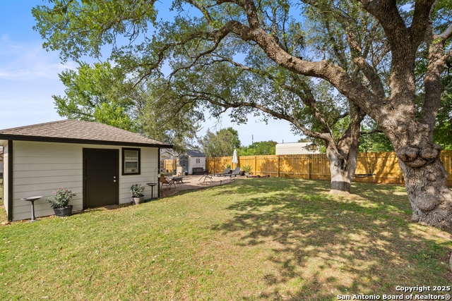 Image 22 of 28 For 113 Dawn Dr E
