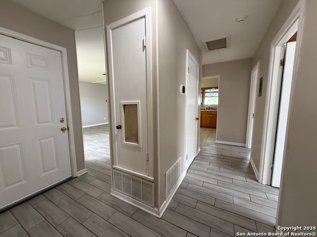 Image 12 of 25 For 4519 Creekmoor