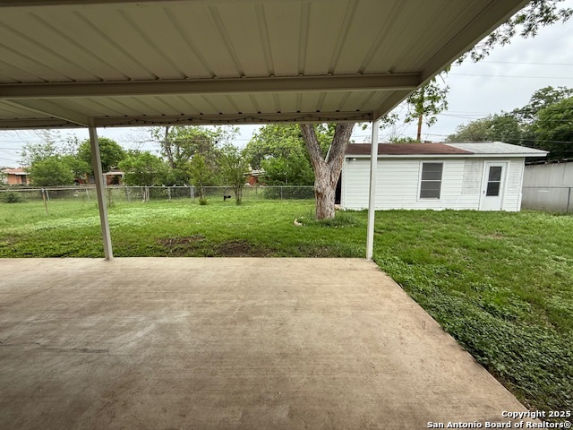 Image 14 of 25 For 4519 Creekmoor