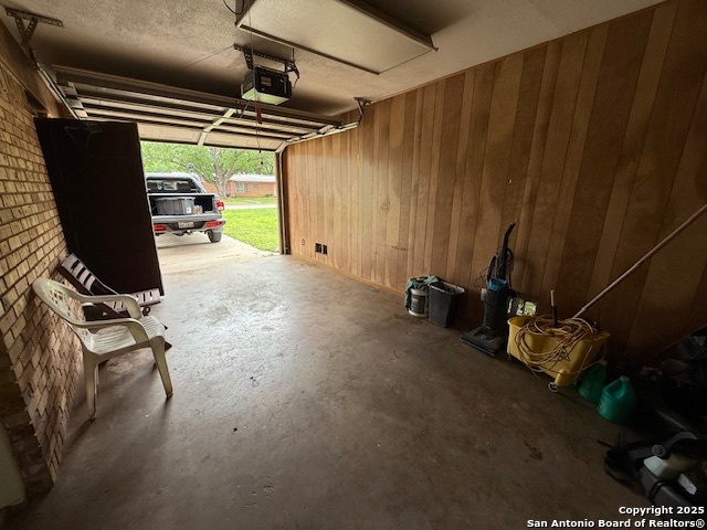 Image 19 of 25 For 4519 Creekmoor
