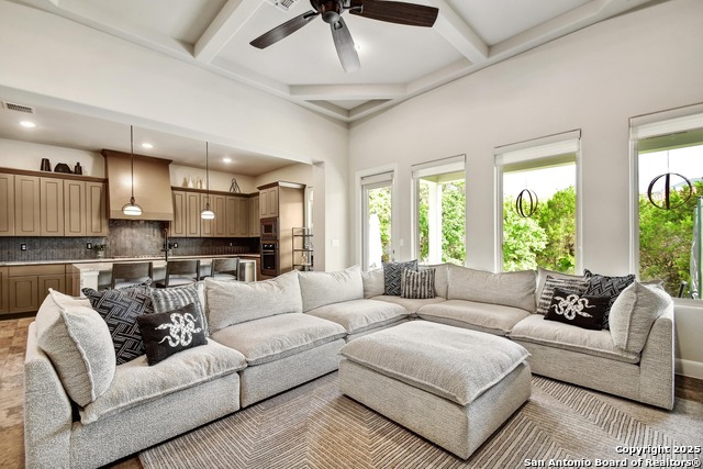 Listing photo id 4 for 7211 Cresta Bulivar