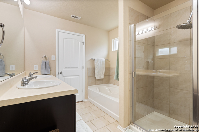 Listing photo id 8 for 10819 Arkey