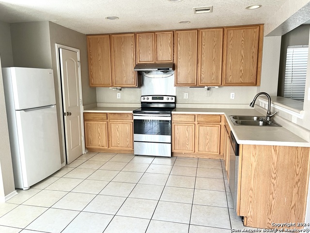Image 4 of 11 For 147 Arrow Oaks