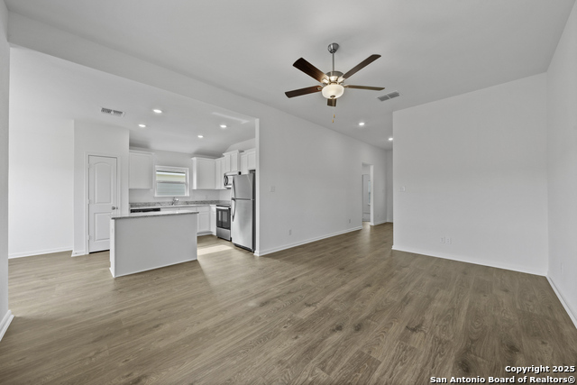 Image 4 of 19 For 16017 Delgado Hills