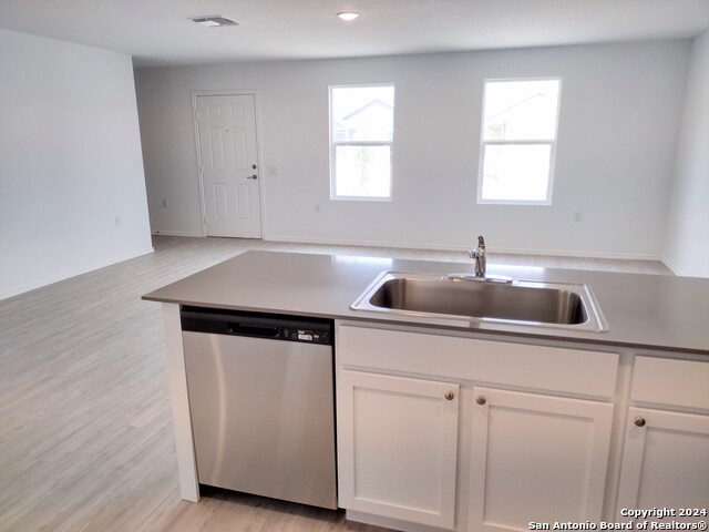Image 11 of 21 For 1214 Janzen Rd
