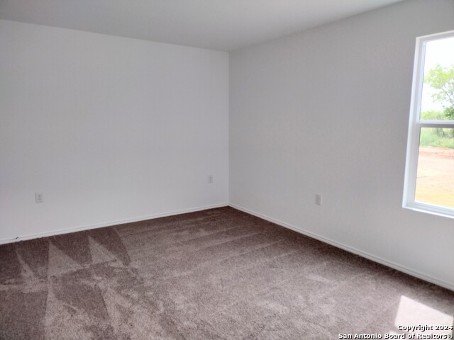 Image 13 of 21 For 1214 Janzen Rd