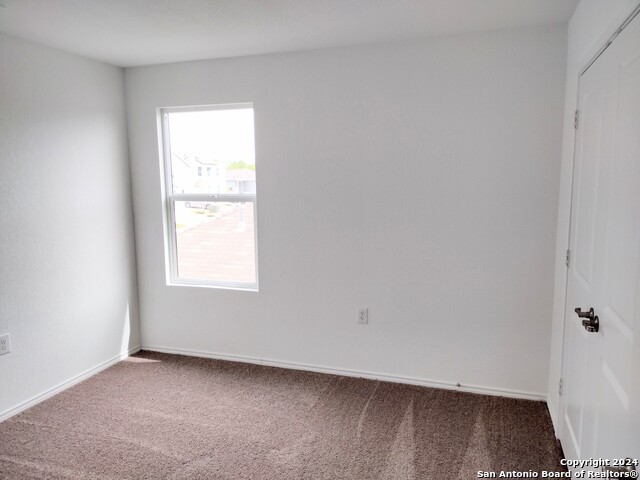 Image 18 of 21 For 1214 Janzen Rd