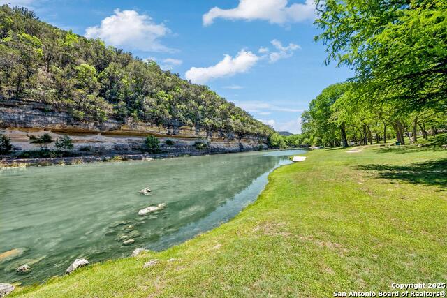 Image 14 of 30 For 540 River Run  101
