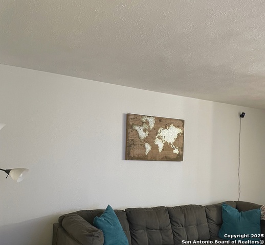 Listing photo id 1 for 4802 Castle Brg