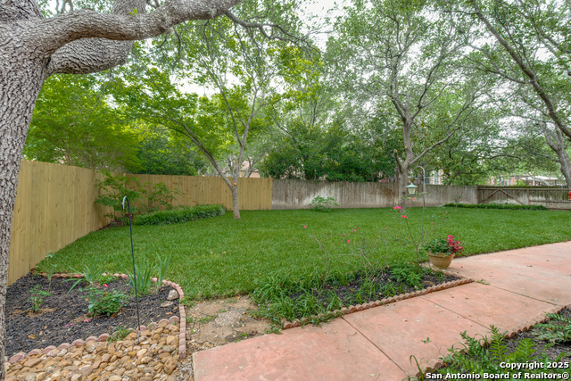 Image 32 of 39 For 62 Sable Heights