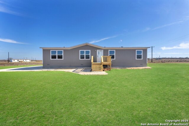 Details for 160 County Road 325, Jourdanton, TX 78069