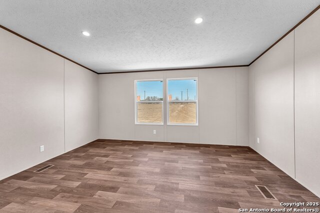 Listing photo id 10 for 160 County Road 325