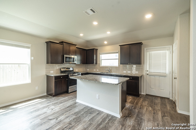 Image 11 of 35 For 8435 Cassia Cove