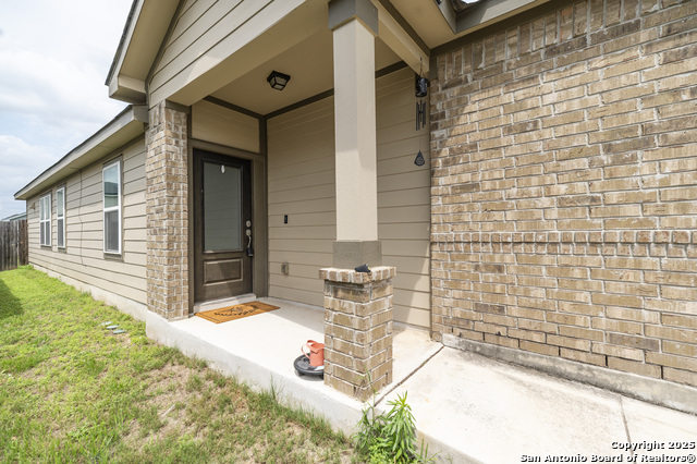 Image 5 of 35 For 8435 Cassia Cove