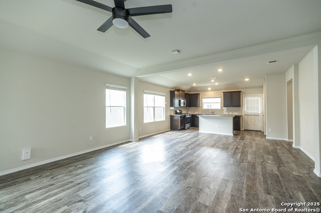 Image 7 of 35 For 8435 Cassia Cove