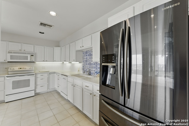 Image 12 of 45 For 4001 New Braunfels Avenue N # 606