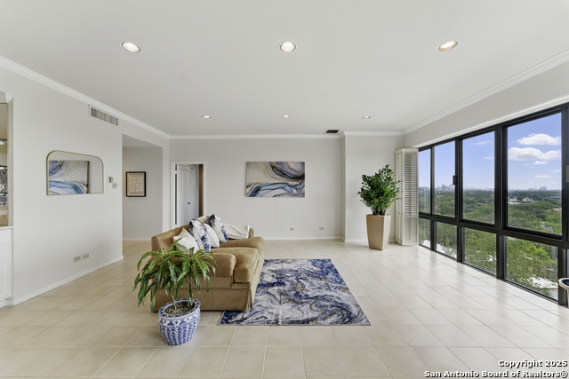 Image 6 of 45 For 4001 New Braunfels Avenue N # 606
