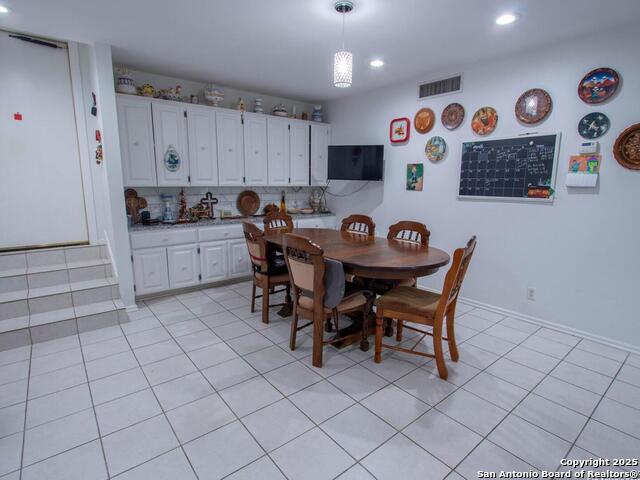 Image 15 of 30 For 11402 Mission Trace St.