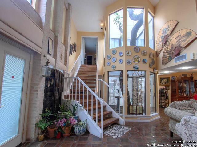 Image 6 of 30 For 11402 Mission Trace St.